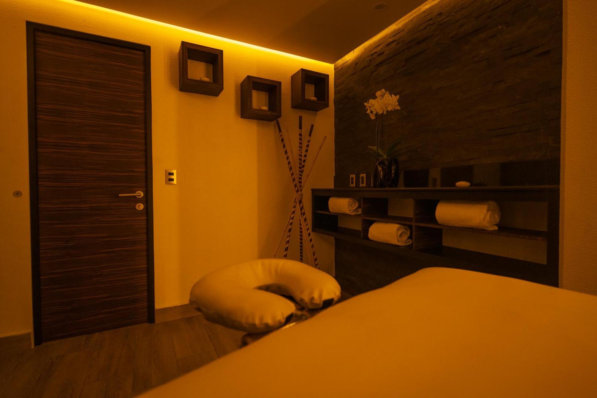 Hotel Abastos Plaza Мексико Сити Екстериор снимка