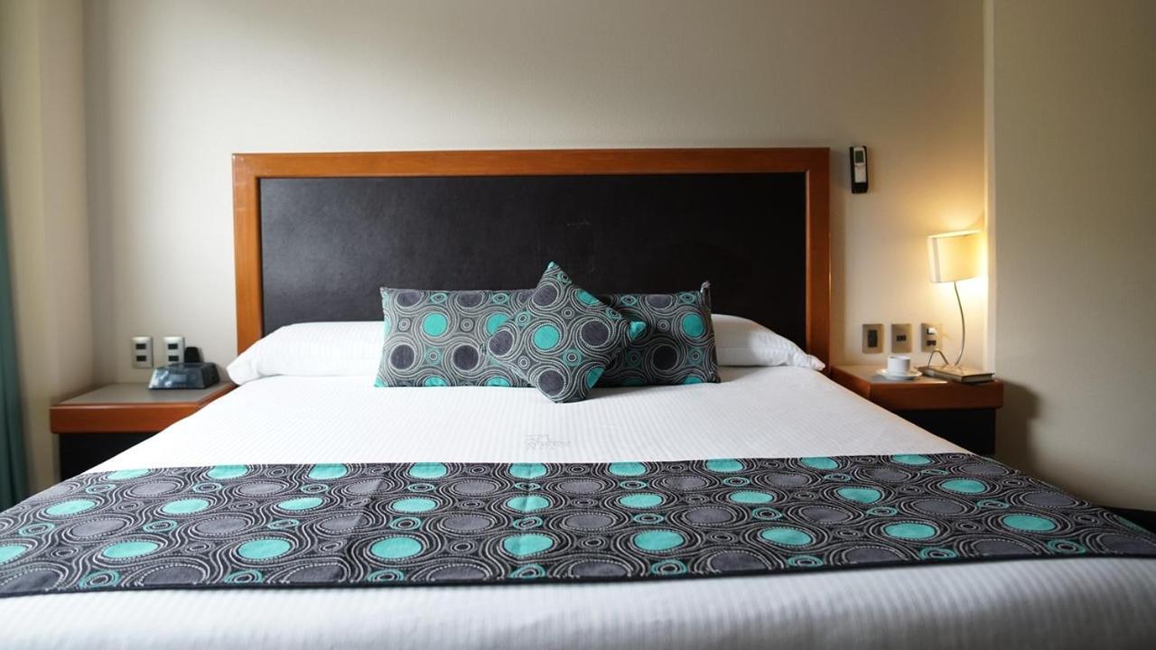 Hotel Abastos Plaza Мексико Сити Екстериор снимка