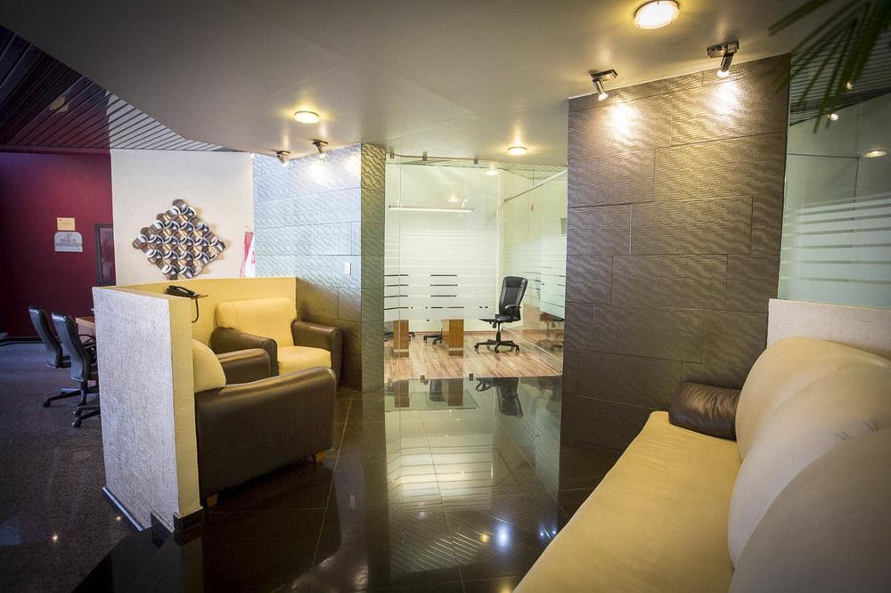 Hotel Abastos Plaza Мексико Сити Екстериор снимка